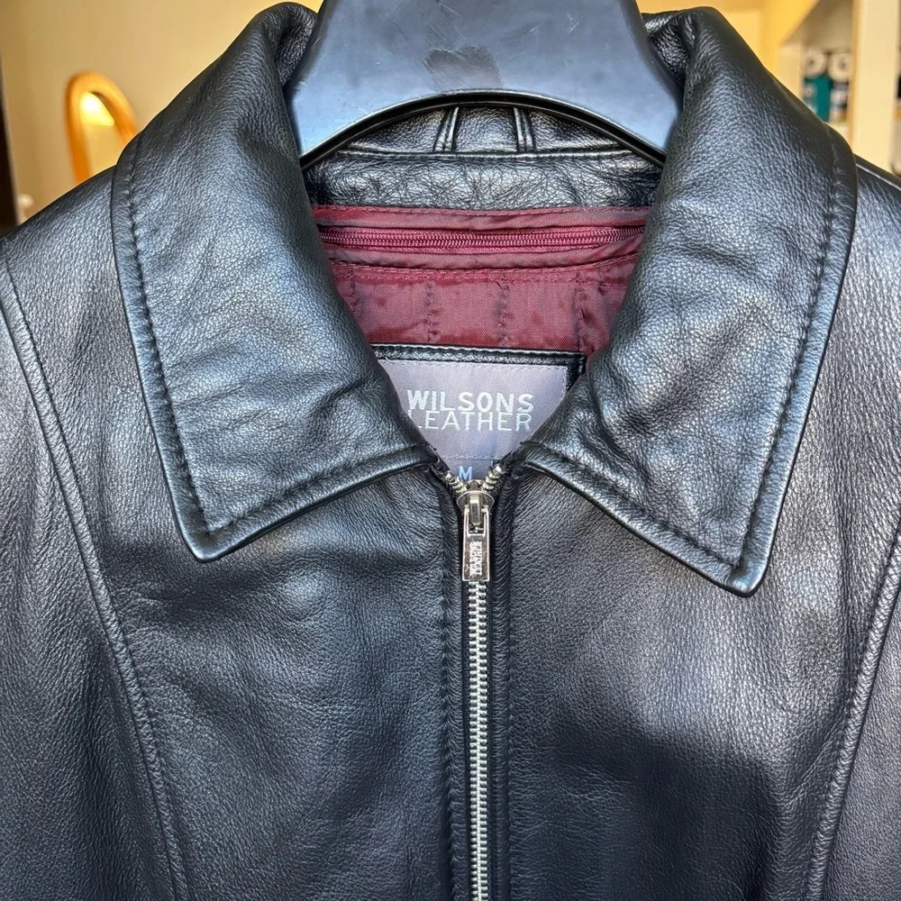 Wilsons Leather Black Zip Front Jacket Women’s Medium Genuine Leather Classic M